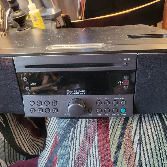 Cambridge SoundWorks Black Audio System
